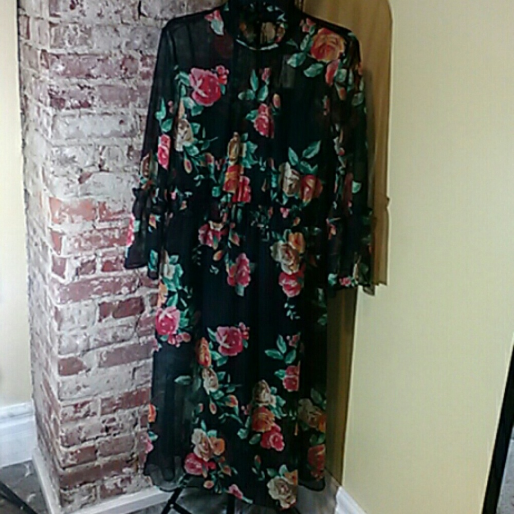 SOLD Beautiful floral dress